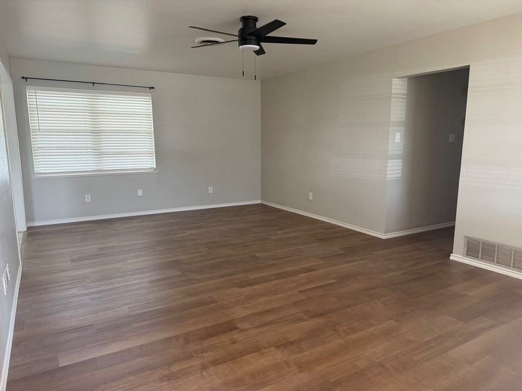 2106 Northrup Dr - Photo 2 of 10