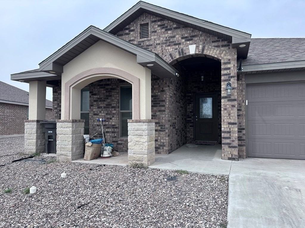 1813 Rattler Ln - Photo 4 of 14