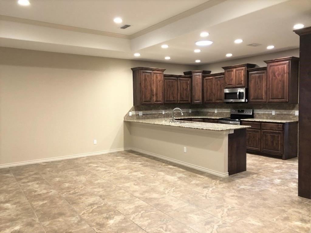 1513 Club Dr - Photo 7 of 27