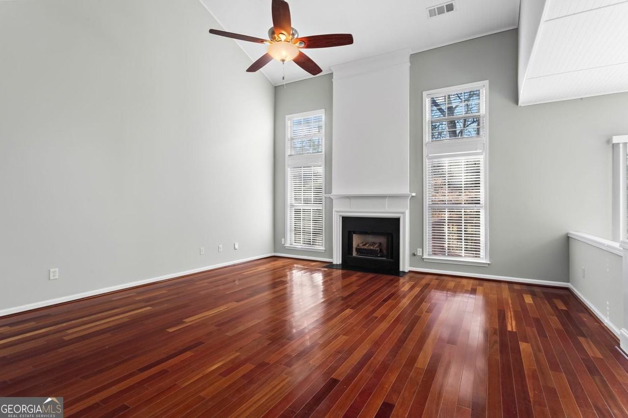 110 Quarrington Ct - Photo 7 of 23