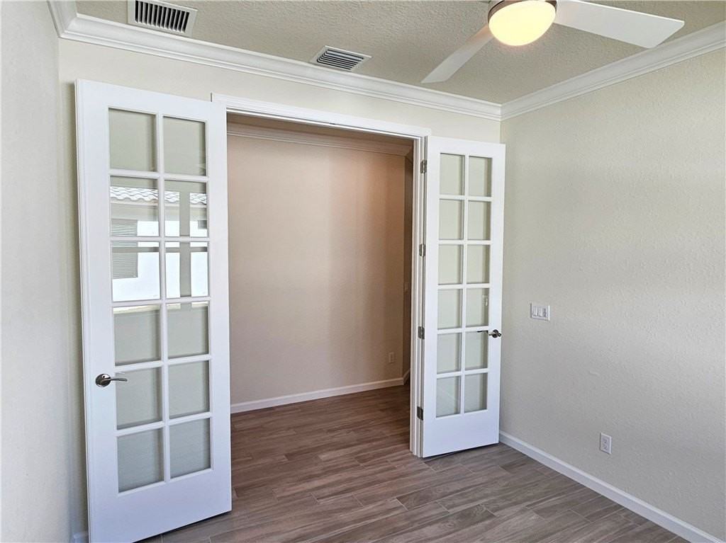 5203 Unity Sq - Photo 7 of 36