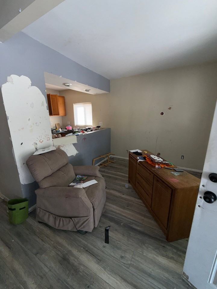 1309 Barney Ave - Photo 5 of 19