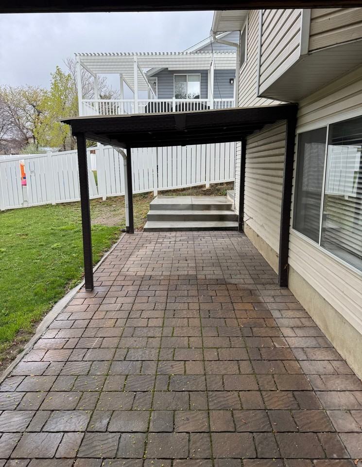 595 Ne #BS - Photo 2 of 16