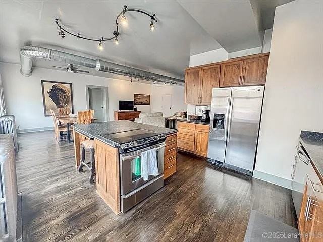 206 S 2nd St #B - Photo 5 of 10