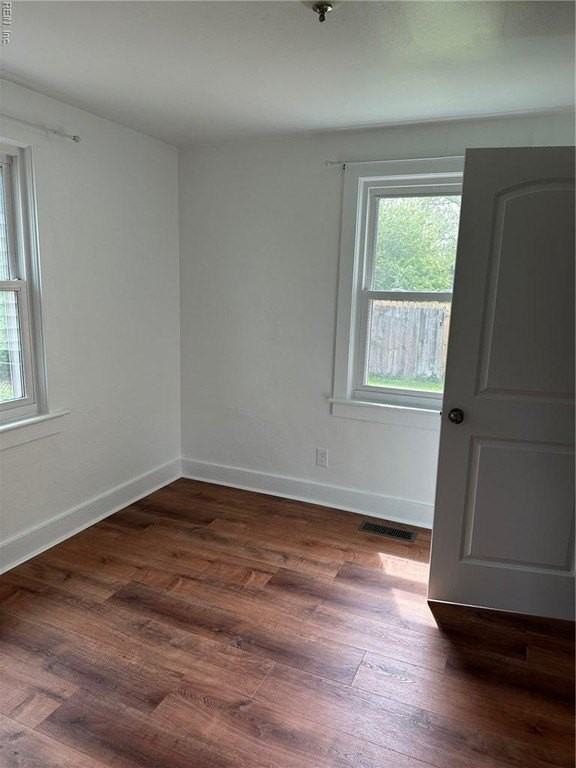 6669 Hudson Ave - Photo 6 of 17