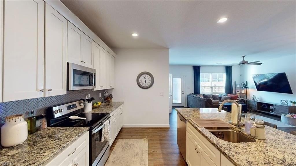 1202 Lanjay Ln - Photo 3 of 28