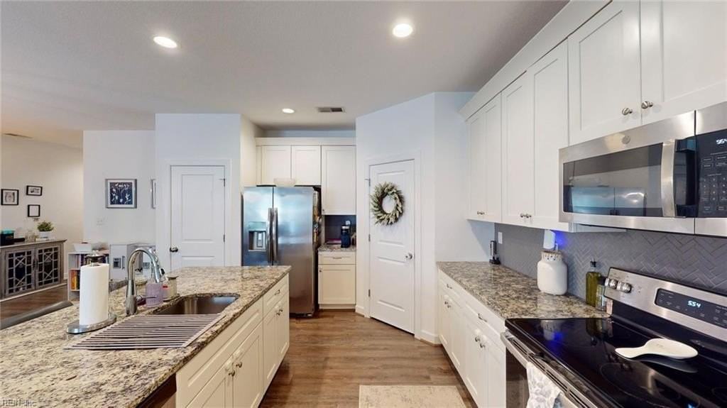 1202 Lanjay Ln - Photo 4 of 28