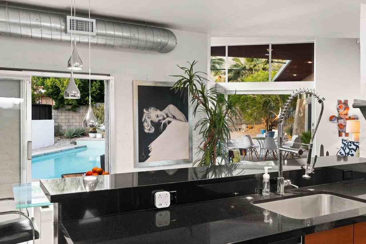 2555 North Junipero Avenue - Photo 3 of 24