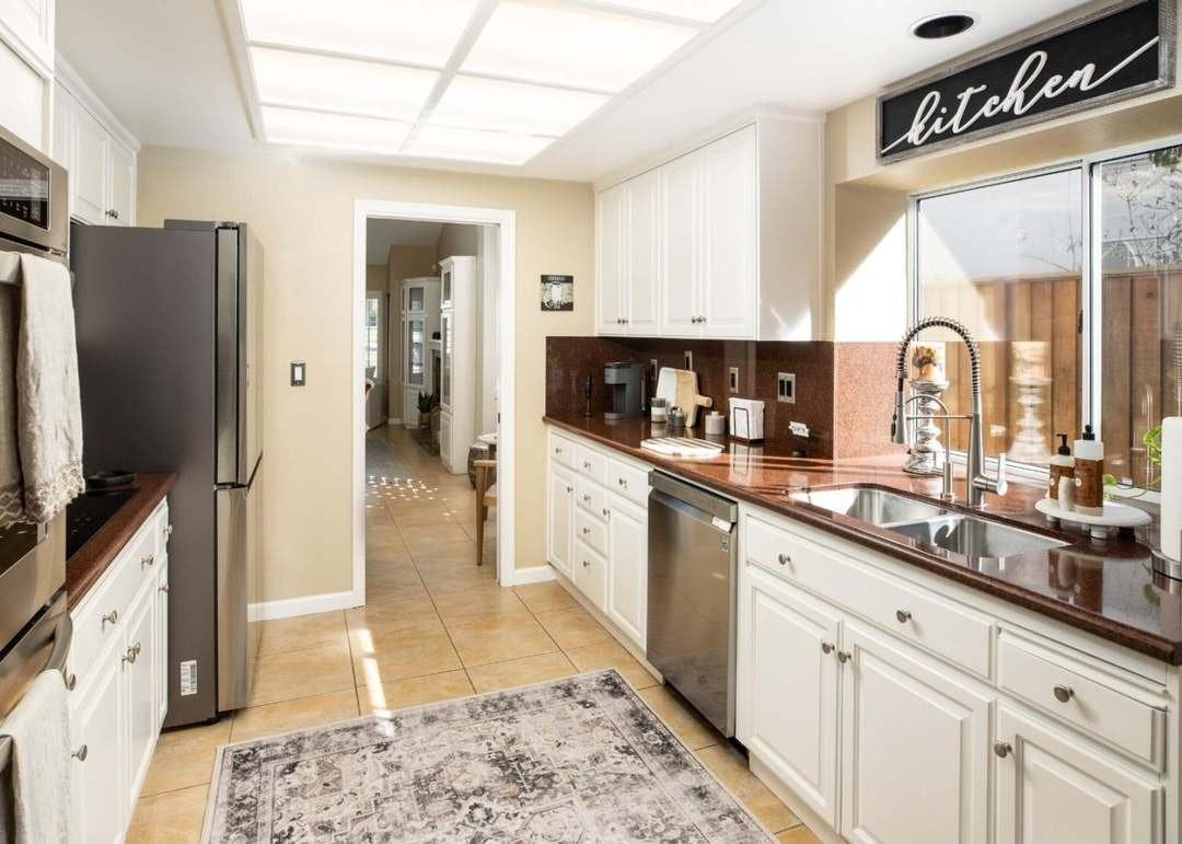 156 Zinfandel Circle - Photo 3 of 12