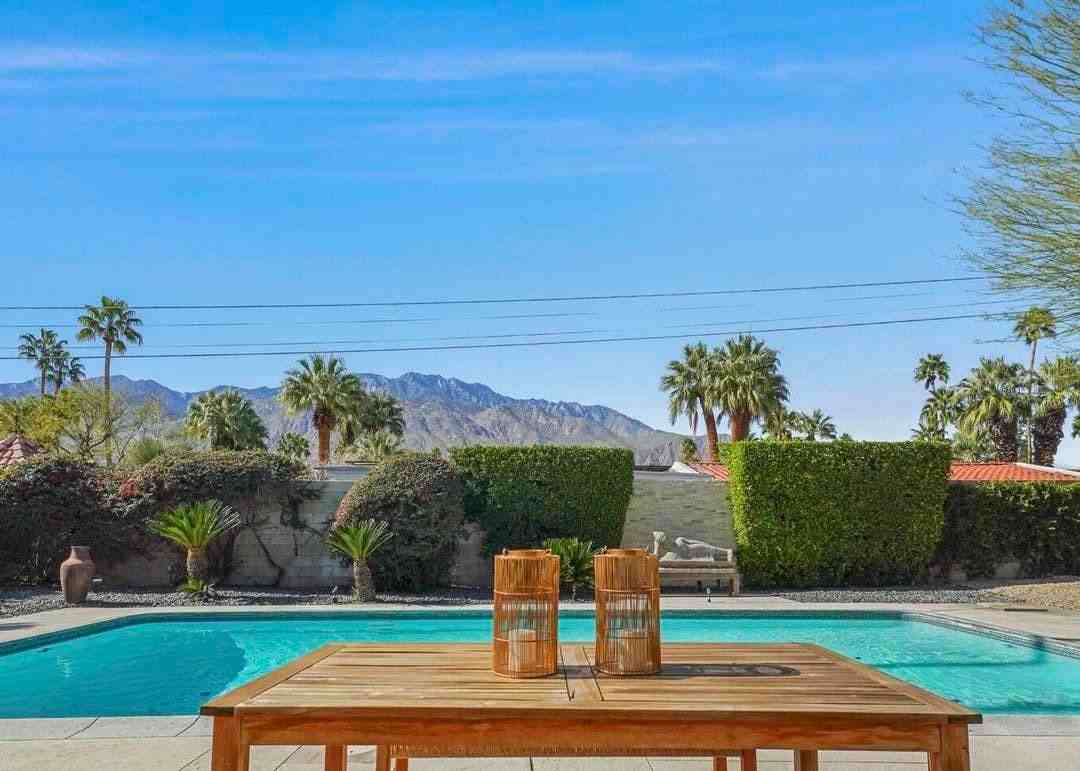 407 North Orchid Tree Lane - Photo 3 of 30