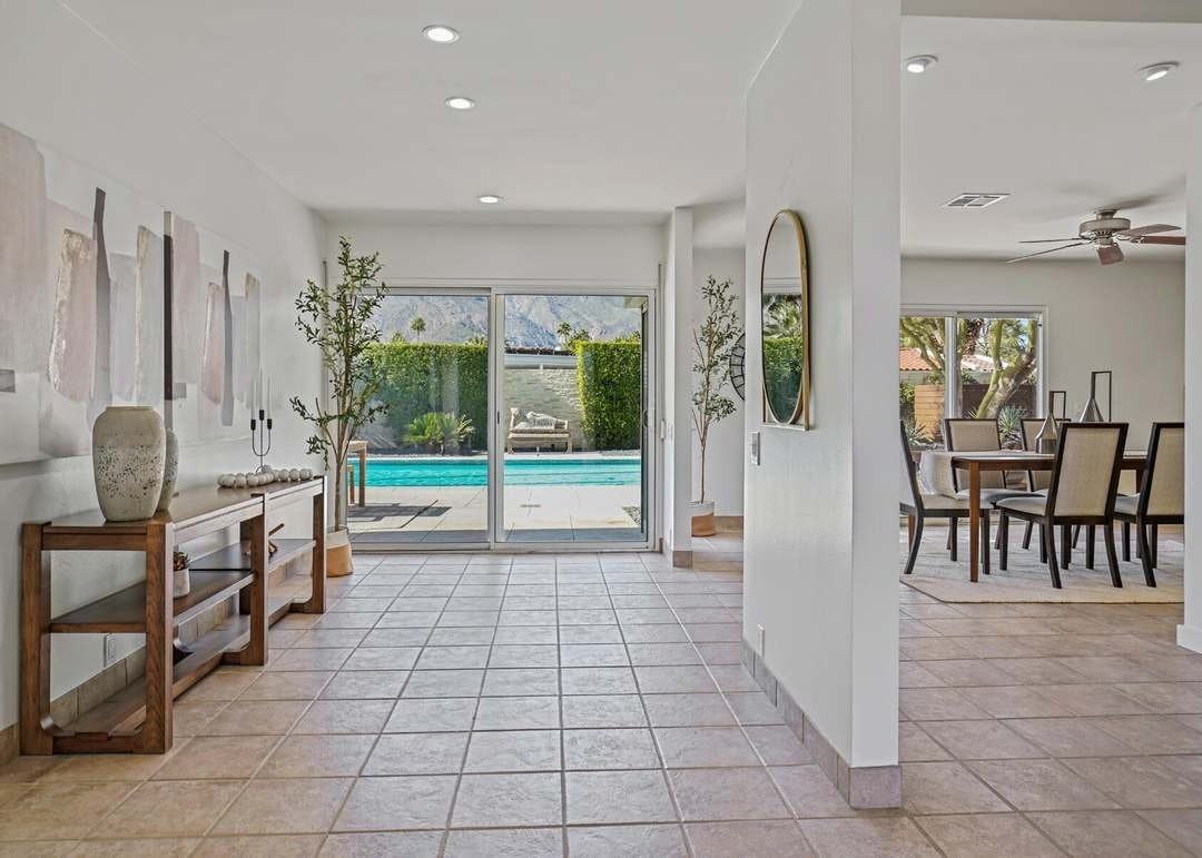 407 North Orchid Tree Lane - Photo 5 of 30