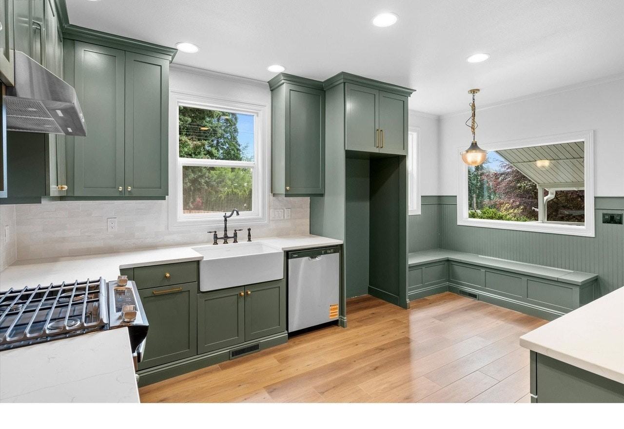 2089 5th Avenue - Photo 2 of 14