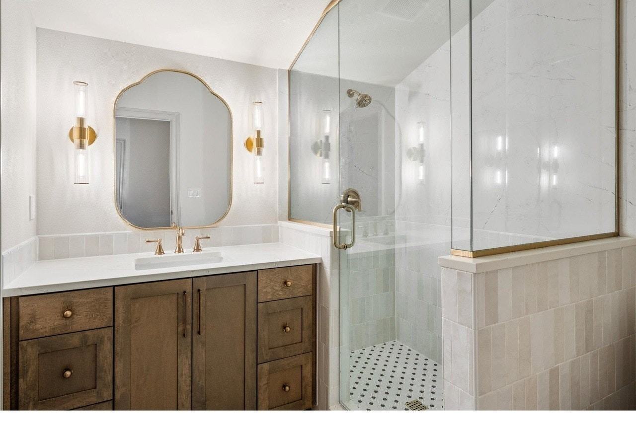 2089 5th Avenue - Photo 5 of 14