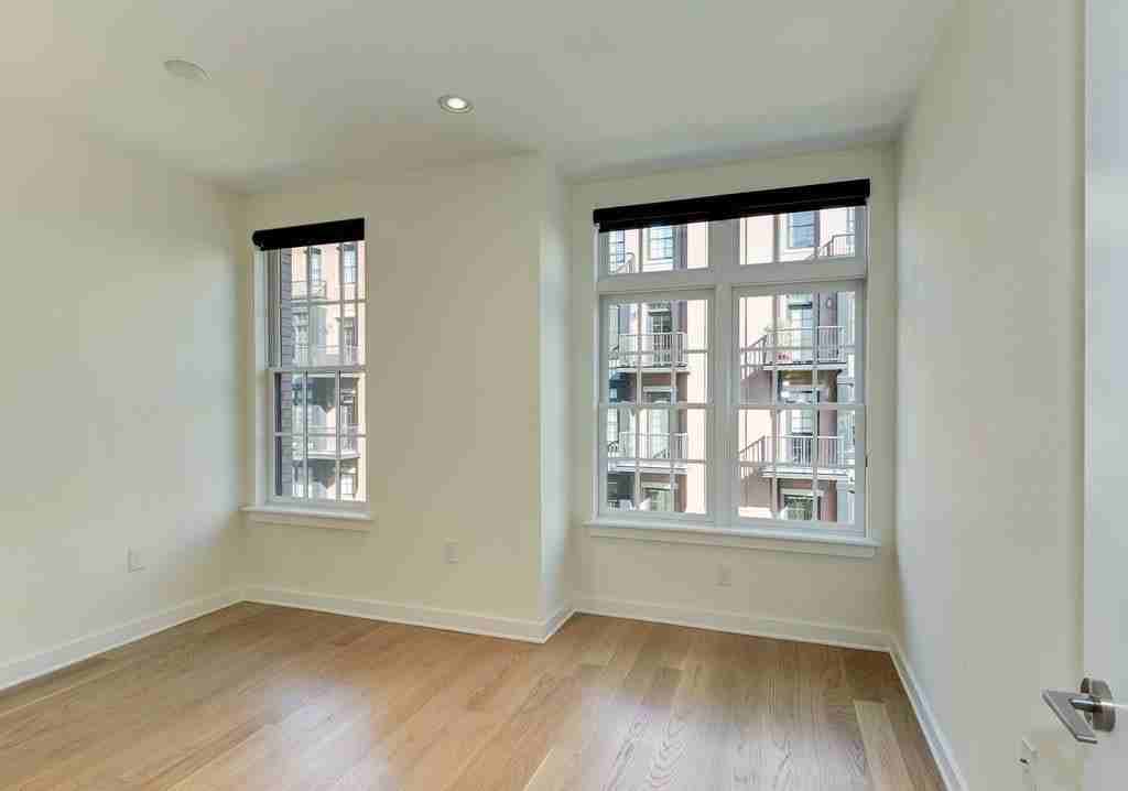 1610 North Queen Street, Unit 215 - Photo 2 of 23