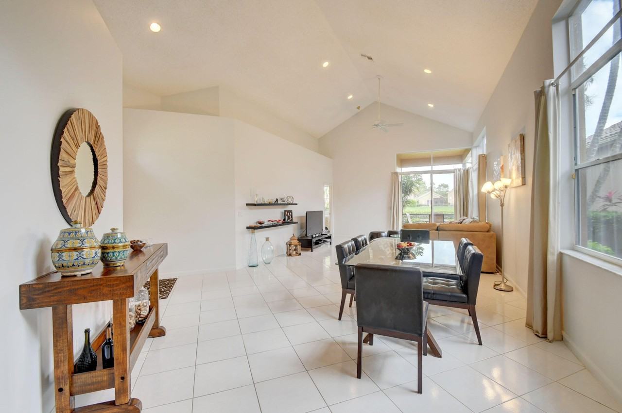 2479 Nw 66th Dr - Photo 4 of 43