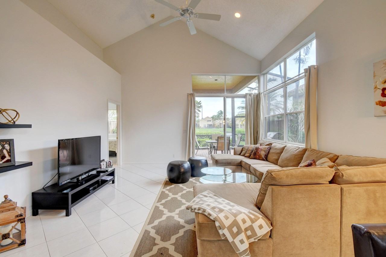 2479 Nw 66th Dr - Photo 7 of 43