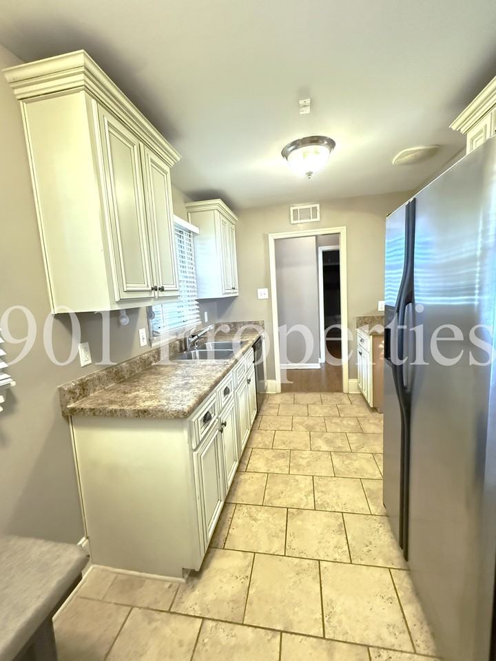 1533 Cranford Rd #1 - Photo 3 of 16