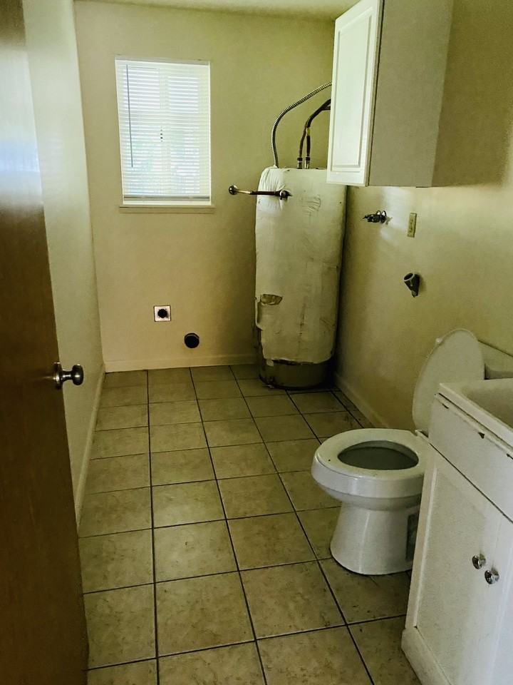 505 Louis J Ave #1 - Photo 7 of 7