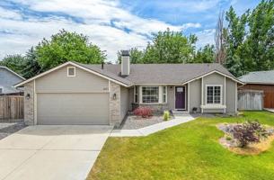 featured image of 961 W Newport St