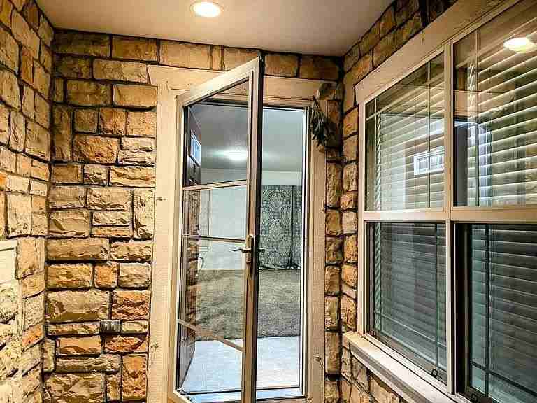12833 Mayfair Way - Photo 4 of 47