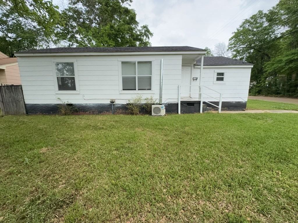 200 Stillwood Drive - Photo 2 of 13