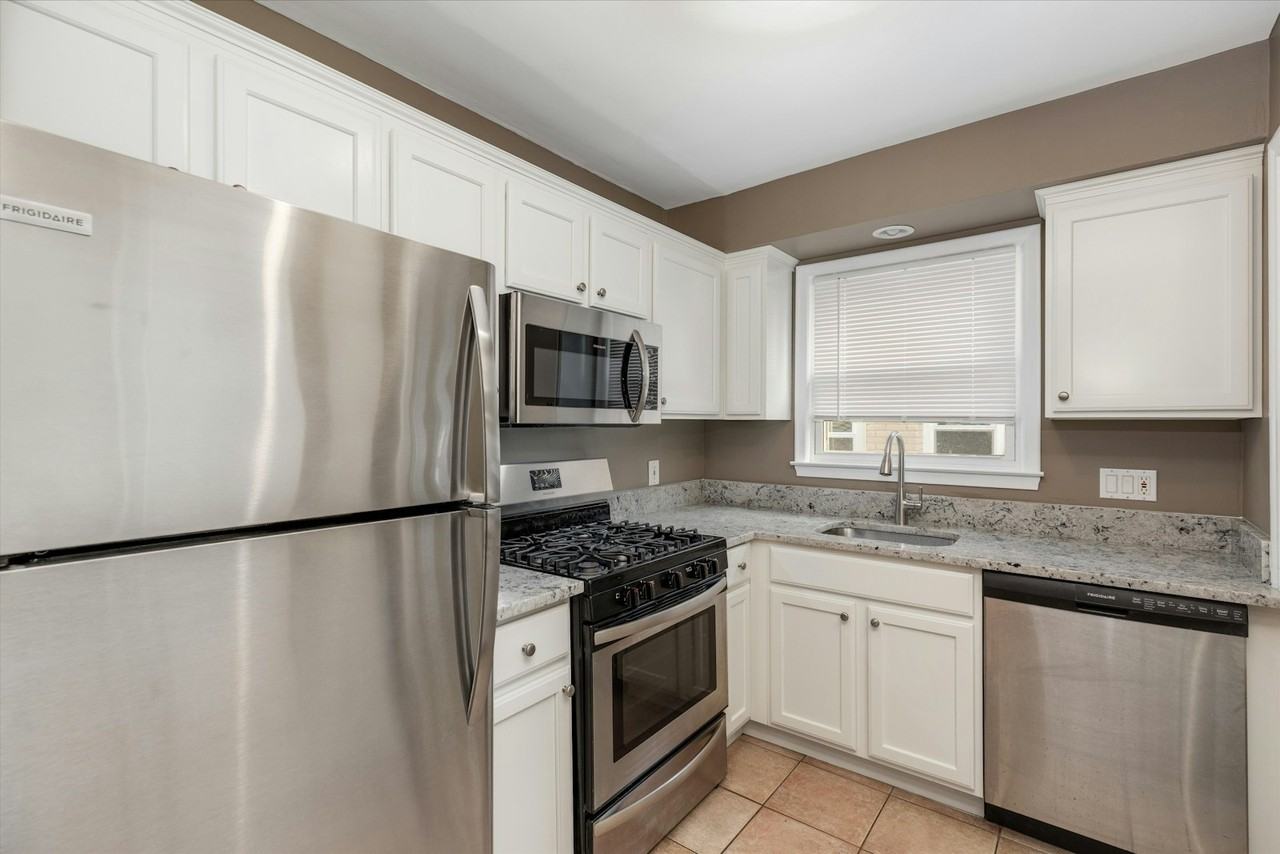 1910 Fern Street - Photo 2 of 28