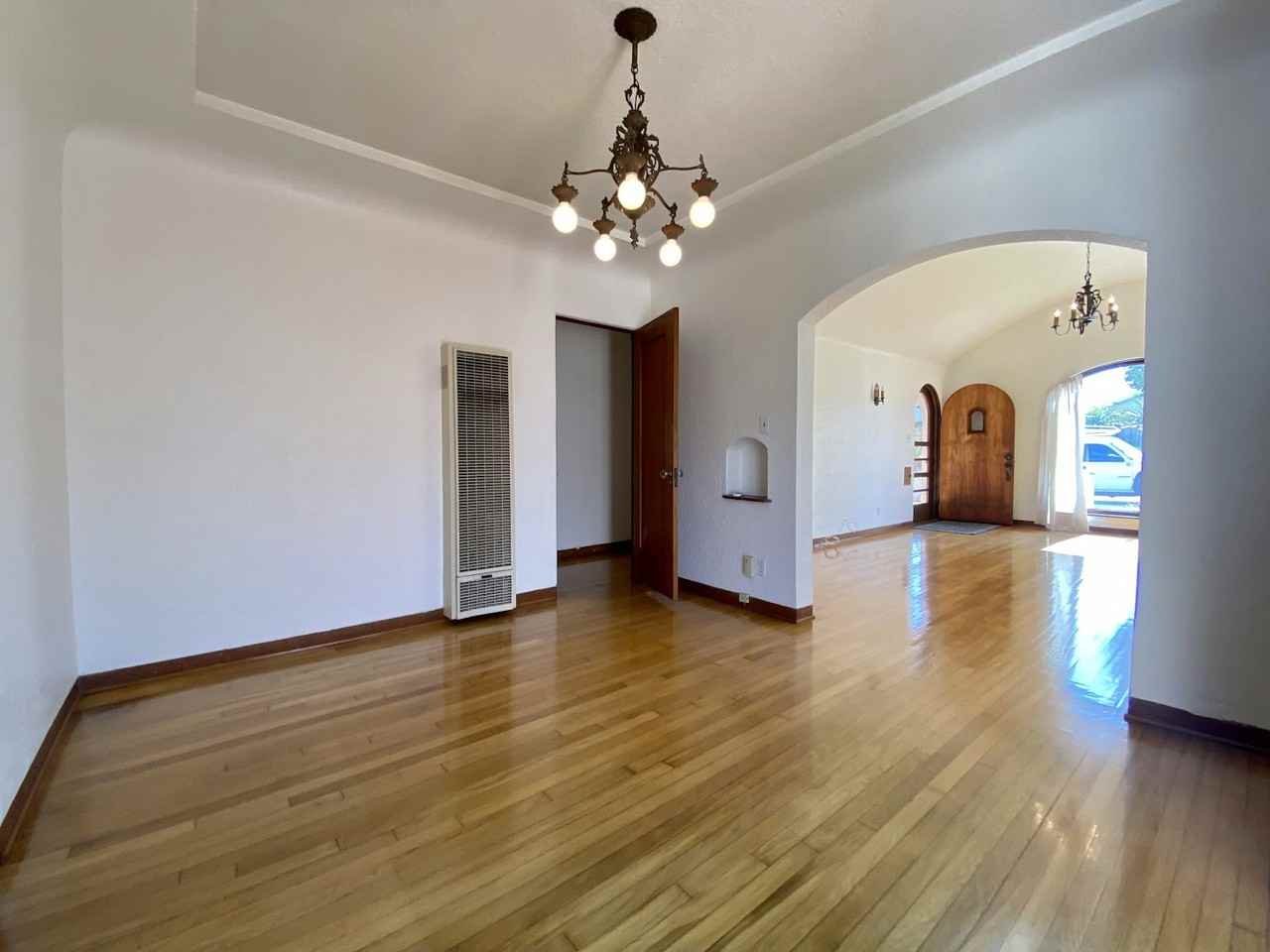 3138 Bancroft Street - Photo 5 of 21