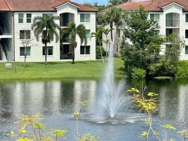 110 Villa Cir #110 - Photo 5 of 50