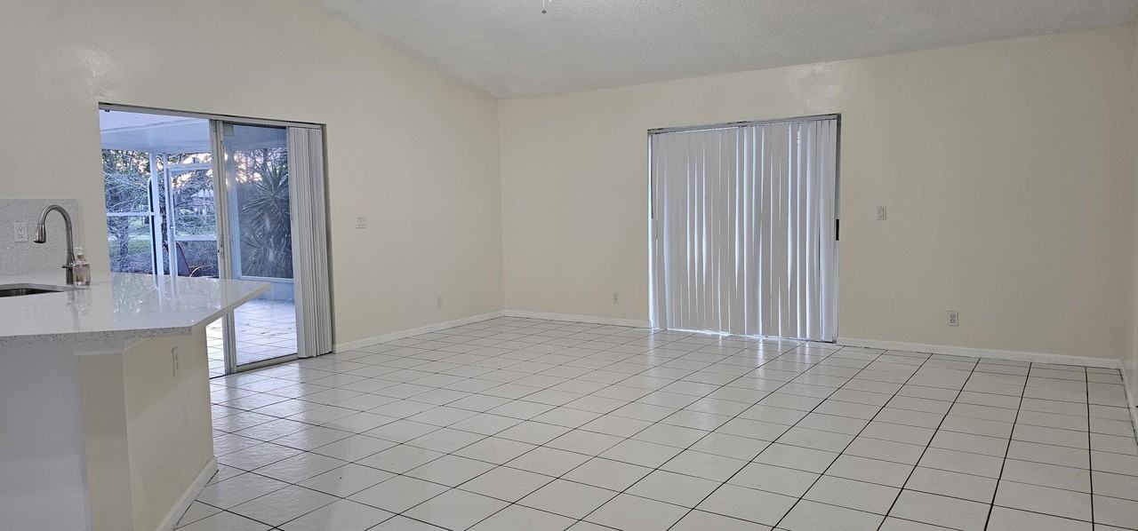 1488 Fairway Cir - Photo 4 of 16