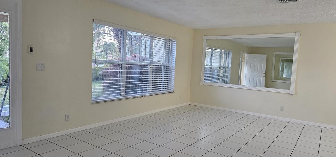 1488 Fairway Cir - Photo 6 of 16