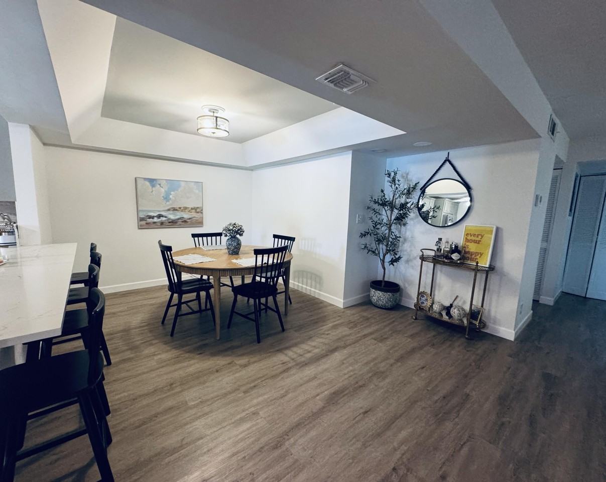 12260 Sag Harbor Ct Apt 7 - Photo 6 of 22