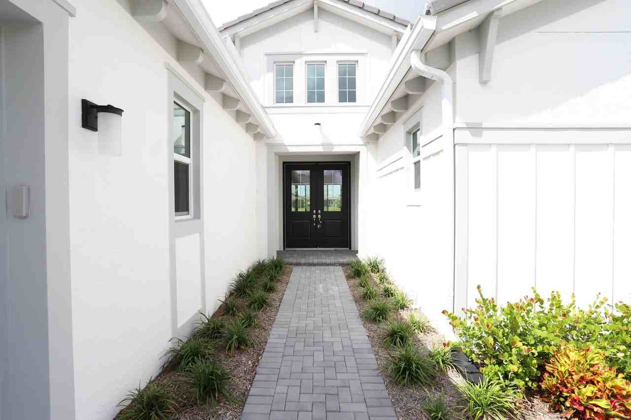 15192 Wildwood Cir - Photo 4 of 50