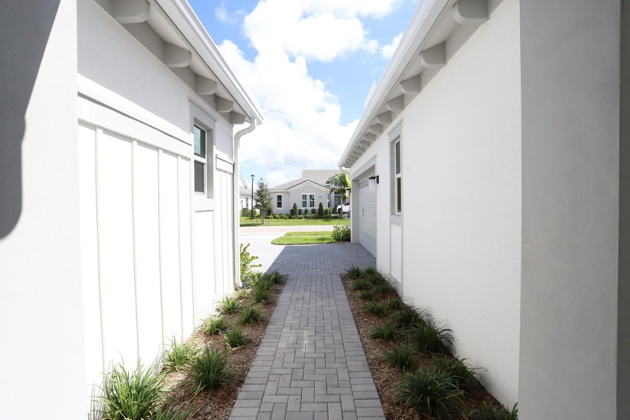 15192 Wildwood Cir - Photo 6 of 50