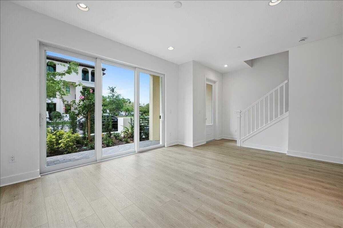 5273 Beckman Ter - Photo 7 of 41