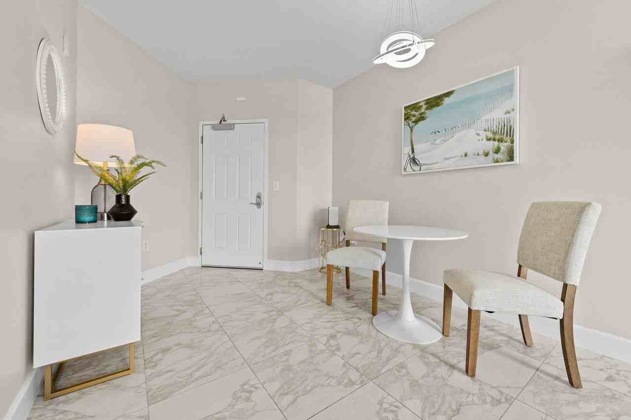 511 Lucerne Ave #315 - Photo 4 of 26