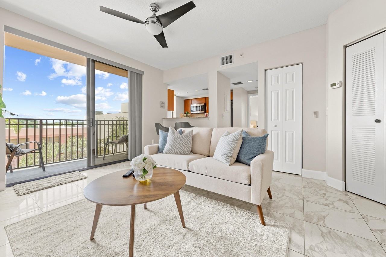 511 Lucerne Ave #315 - Photo 5 of 26