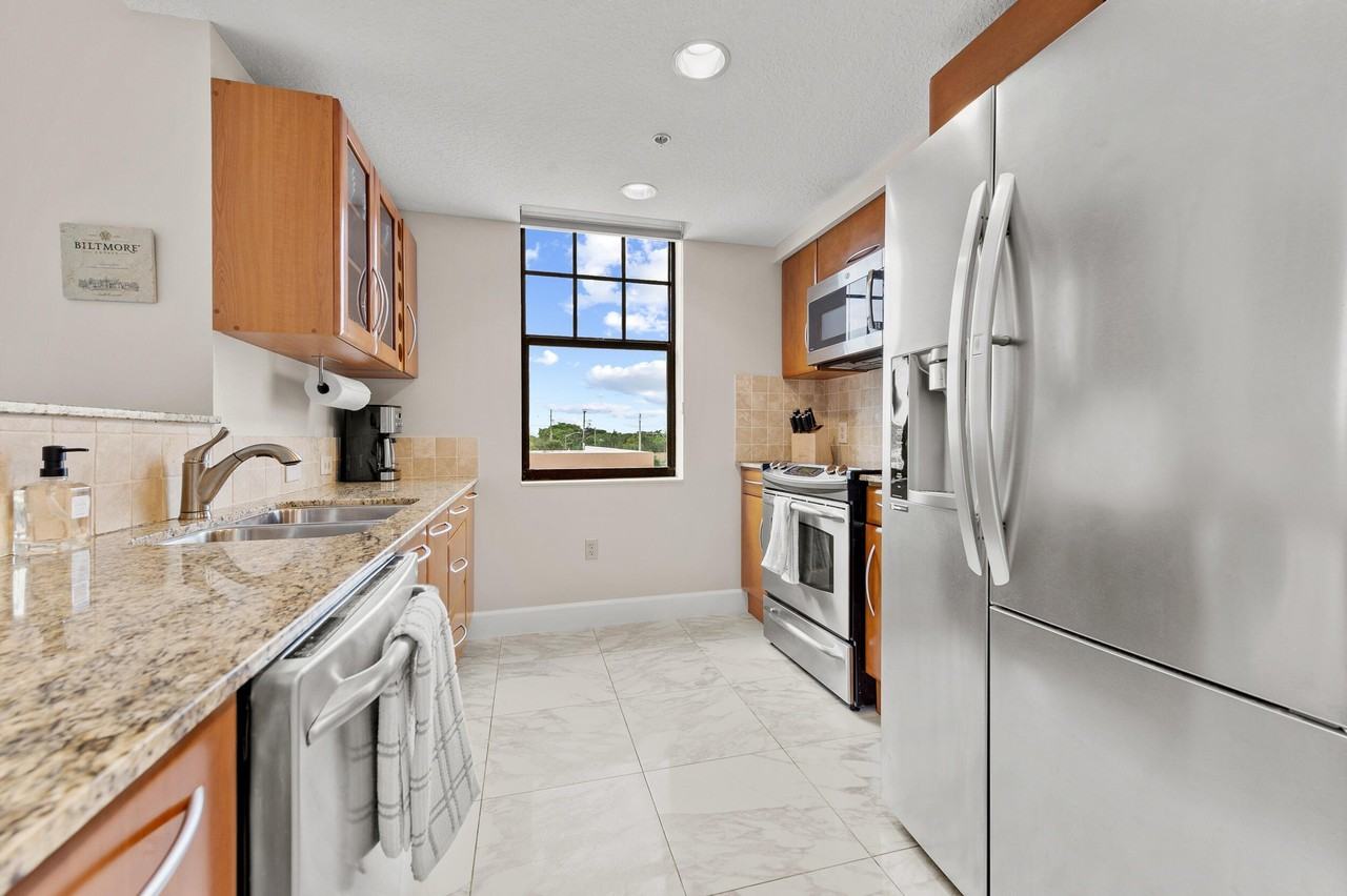 511 Lucerne Ave #315 - Photo 7 of 26