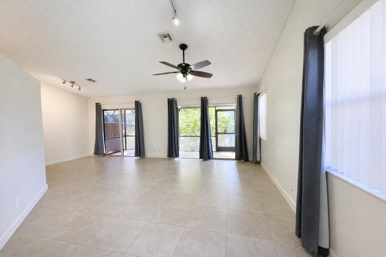 1948 Discovery Cir E Unit 1948 - Photo 7 of 38