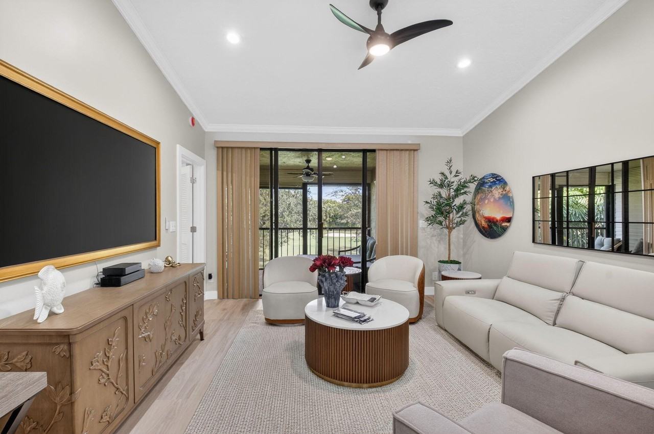 7455 Glendevon Ln Apt 206 - Photo 4 of 50