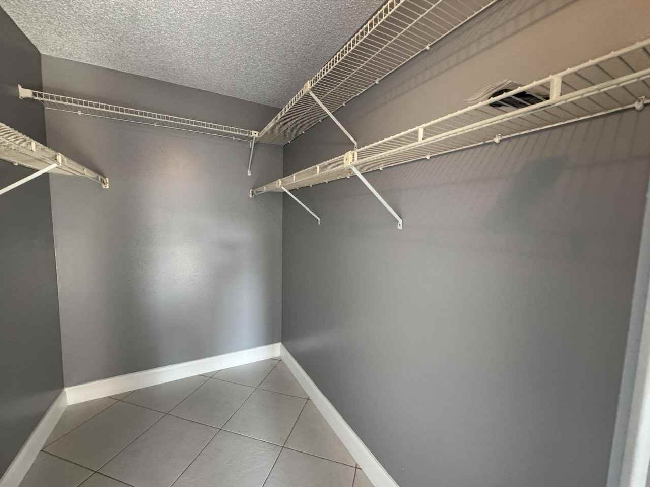 802 Sky Pine Way #D1 - Photo 5 of 19