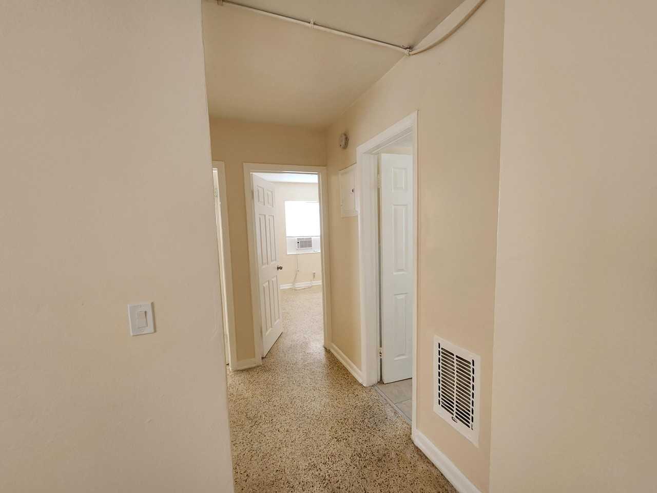 1025 13th St Apt 5 - Photo 5 of 10