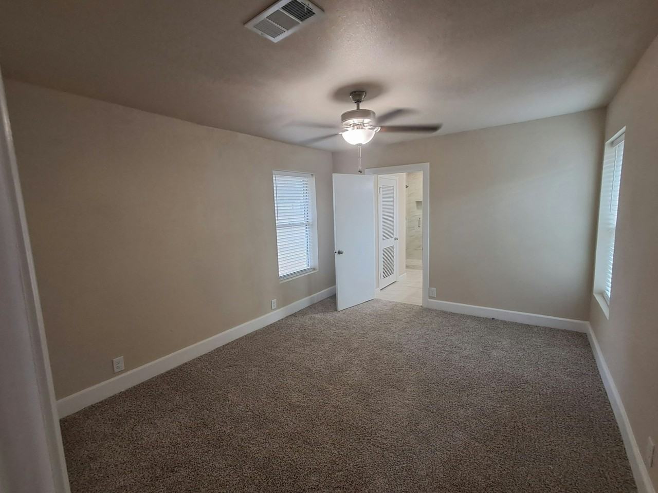 4709 Trail Lake Dr - Photo 6 of 21