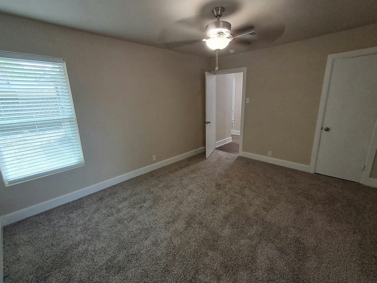 4709 Trail Lake Dr - Photo 7 of 21