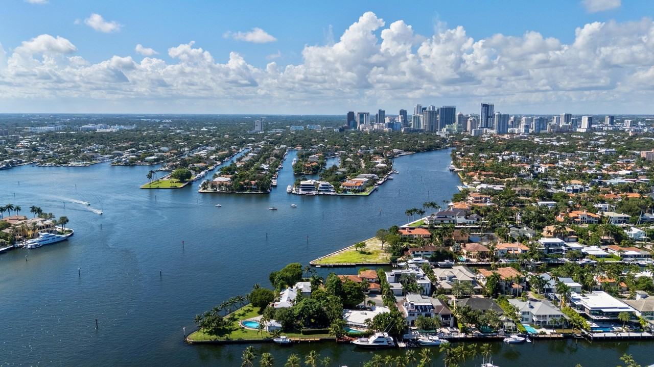 720 Isle Of Palms Dr - Photo 5 of 50