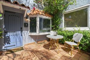 featured image of 605 N Lakeside Dr