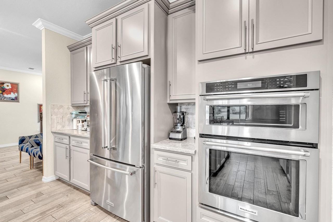 7921 Nw 82nd Ct - Photo 7 of 35