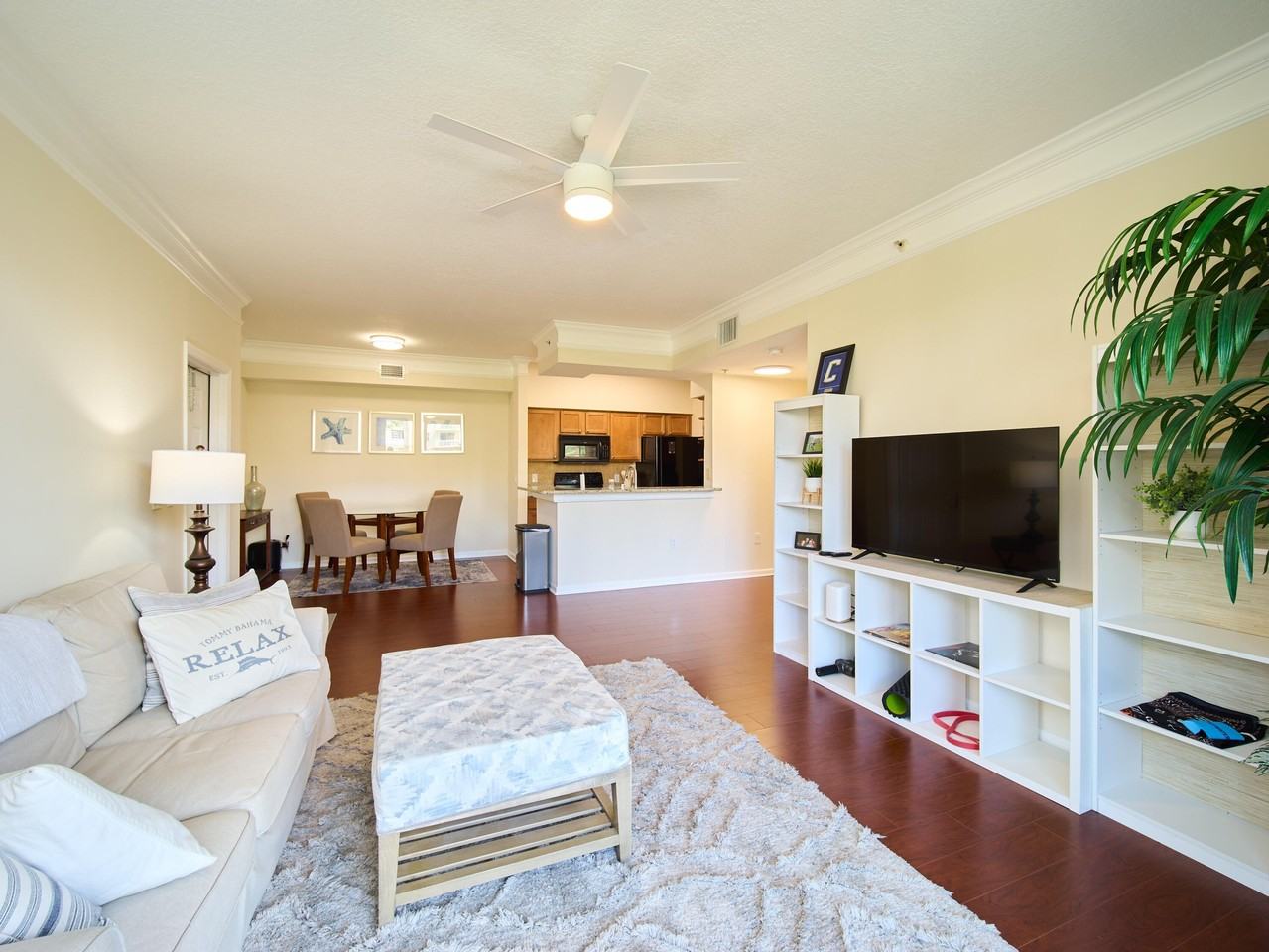 9112 Myrtlewood Cir W - Photo 6 of 34