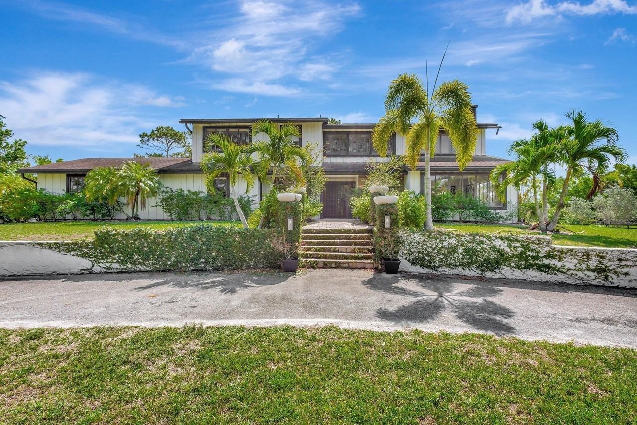 5446 Reynolds Rd - Photo 3 of 50