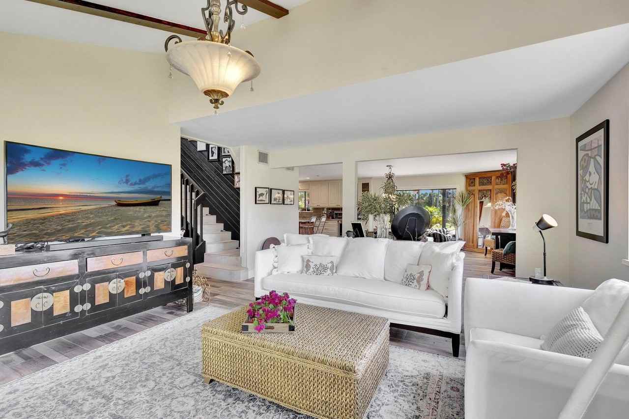 5446 Reynolds Rd - Photo 5 of 50