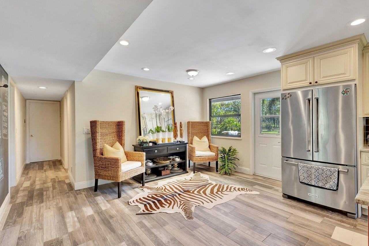 5446 Reynolds Rd - Photo 7 of 50